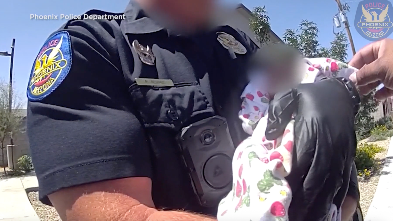 Arizona police heroically rescue baby left alone for days
